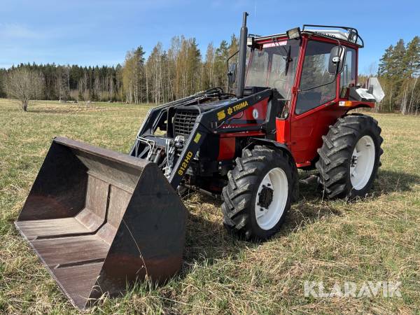 Traktor Valmet H 604 med lastare och redskap