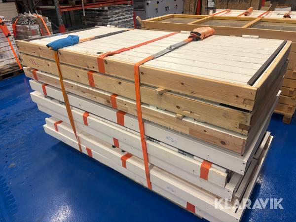 Dörrar och sidoljusfönster