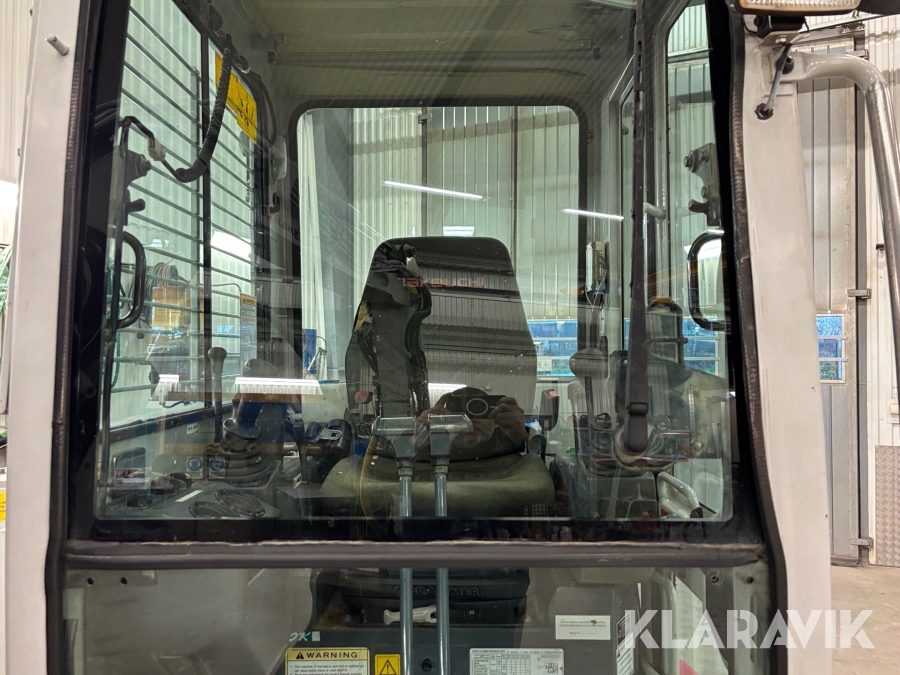 Grävmaskin Takeuchi TB153FR med rototilt och skopa