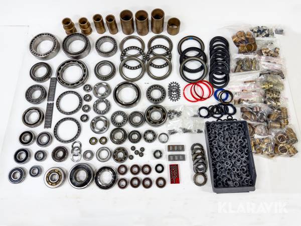 Stor uppsättning med kullager, rullager, axiallager mm SKF
