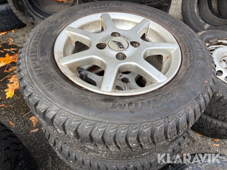 Odubbade vinterdäck med aluminiumfälg Barum Norpolaris 175/70 R 13 4 st