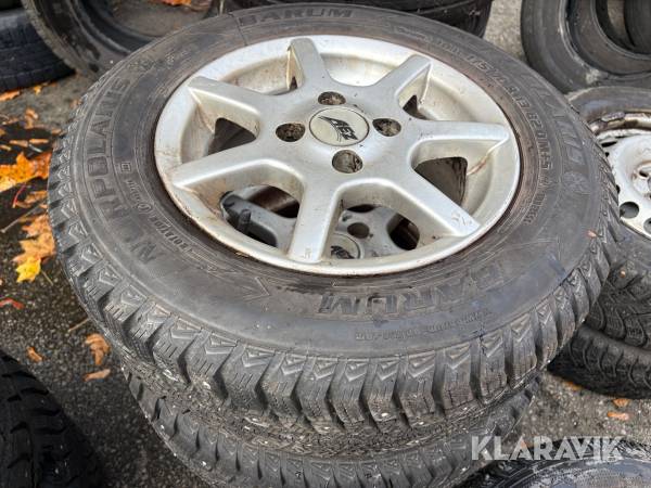 Odubbade vinterdäck med aluminiumfälg Barum Norpolaris 175/70 R 13 4 st