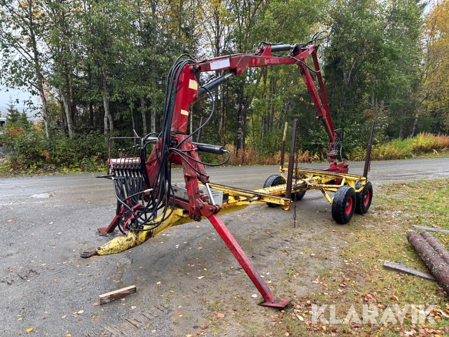 Skogsvagn med kran Nokka HK 2500A