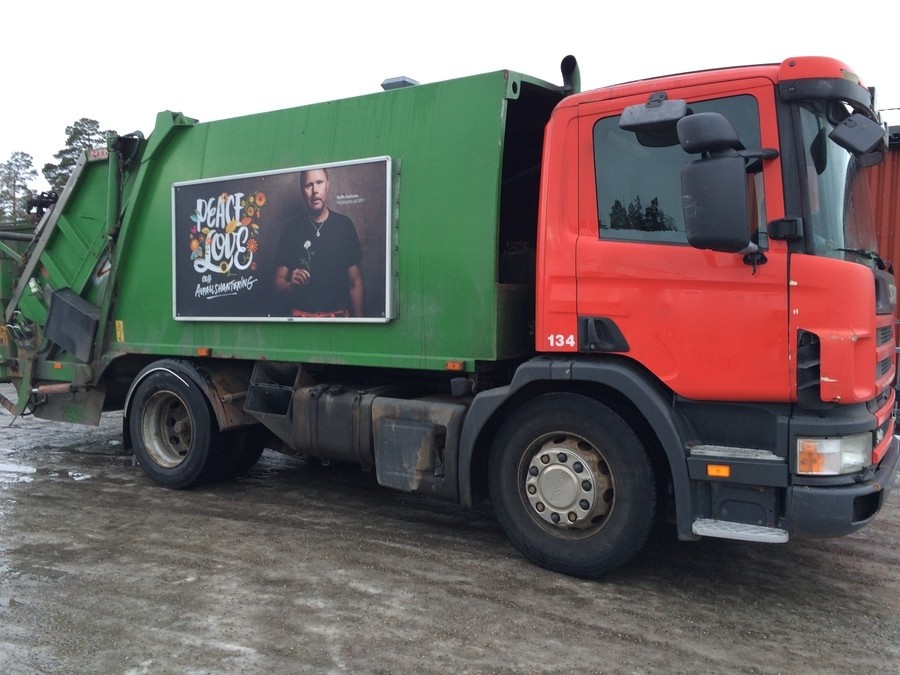 Tvåaxlad sopbil med NTM aggregat