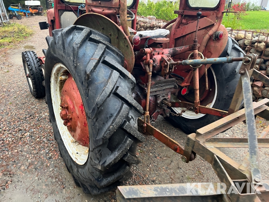Traktor Volvo BM Buster 320, Lilla Edet, Klaravik auktioner