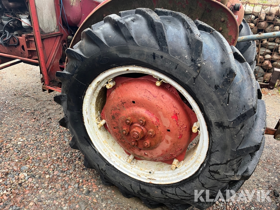 Traktor Volvo BM Buster 320, Lilla Edet, Klaravik auktioner