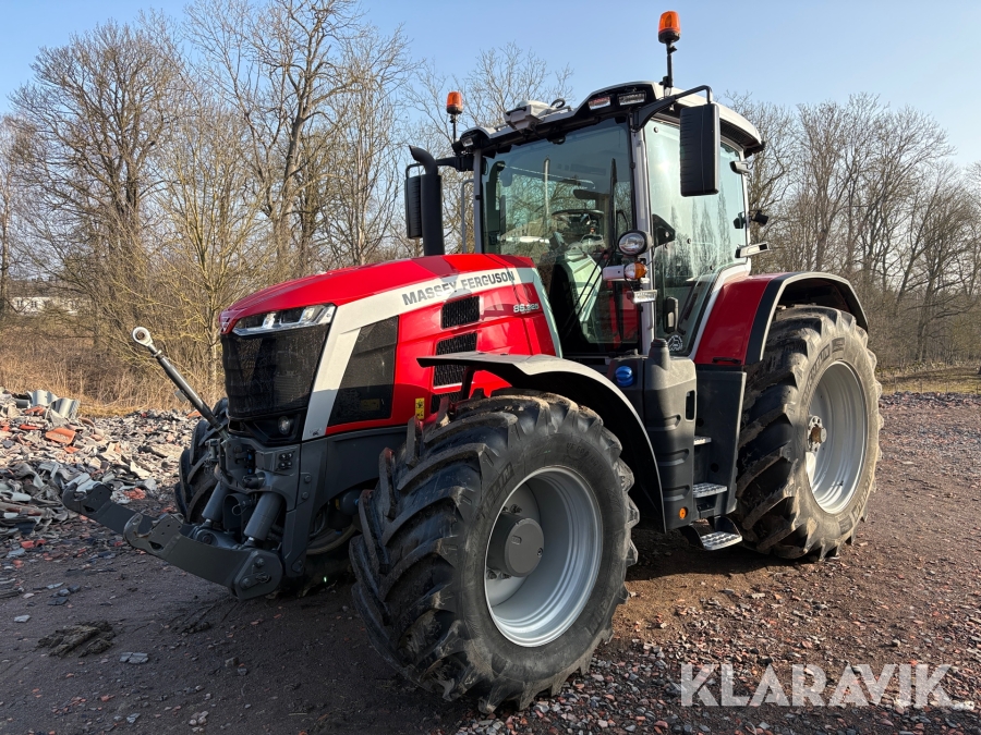 Traktor Massey Ferguson 8S.225 med frontlyft/PTO & GPS