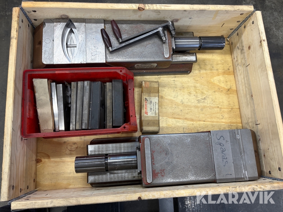 2st maskinskruvstycken Allmatic med diverse backar