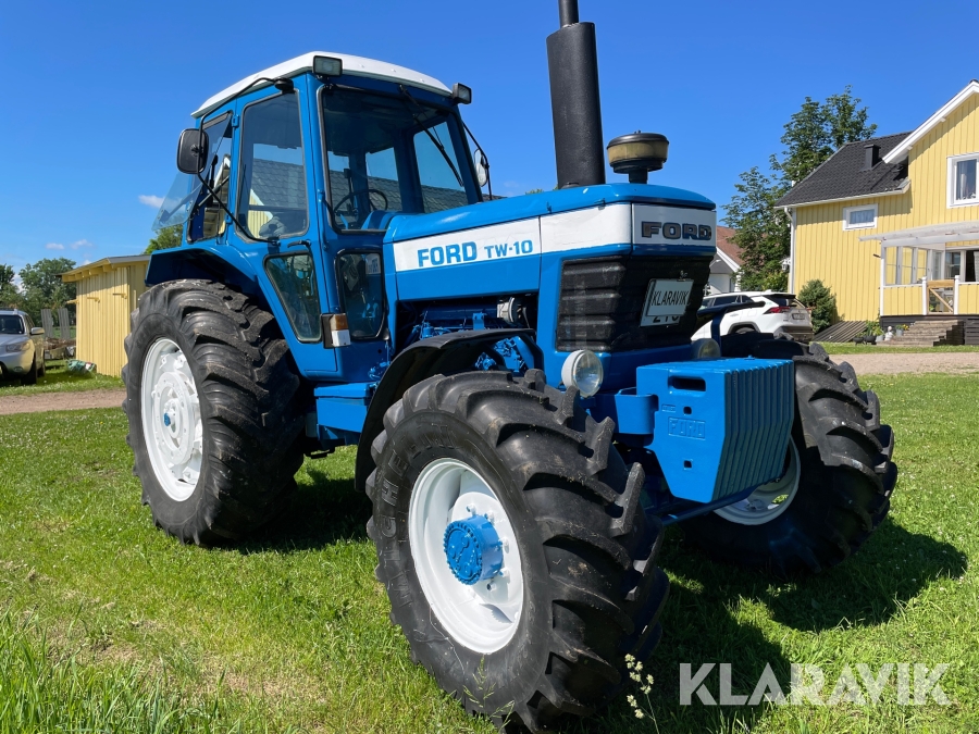 Traktor Ford TW10