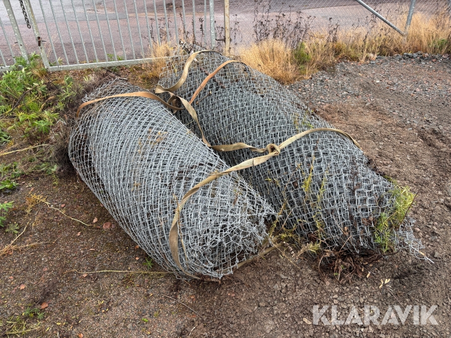 Stängsel med stolpar och plintar Gunnebo