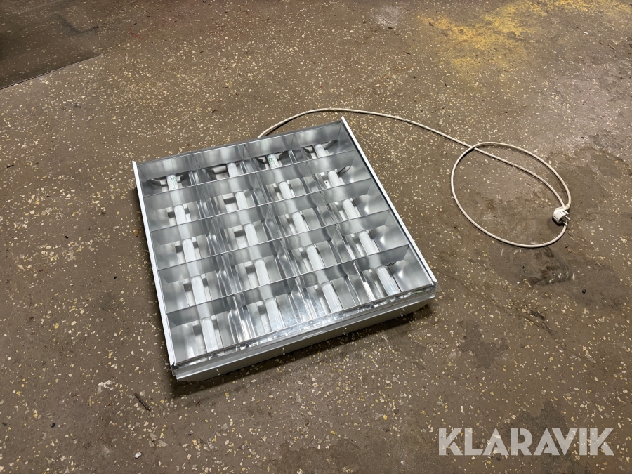 Lysrörsarmaturer 10st