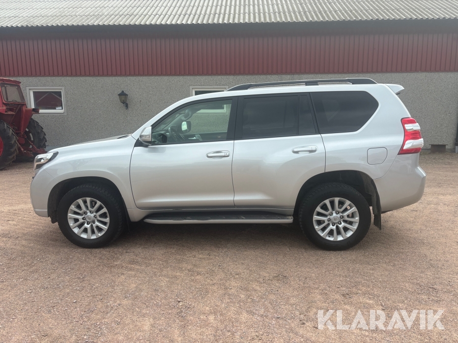 SUV Toyota Land Cruiser 2,8 D-4
