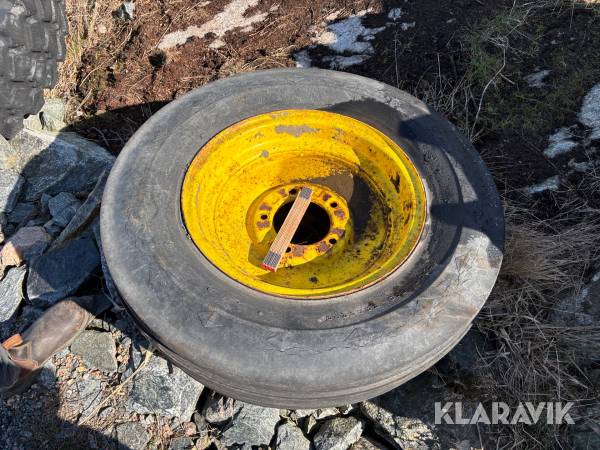 Lantbruksdäck till John Deere 7.5-18