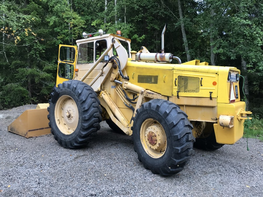 Baklastare VOLVO LM 840 / med redskap