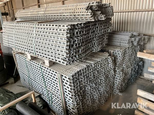 Distanslist för gjutning, ca 2,5 pall