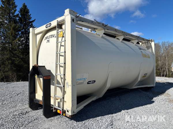 Bulktank Vanttool 27m3 på lastväxlarram