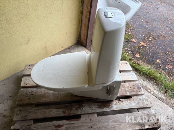 Toalett IFÖ Vägghängd 1st