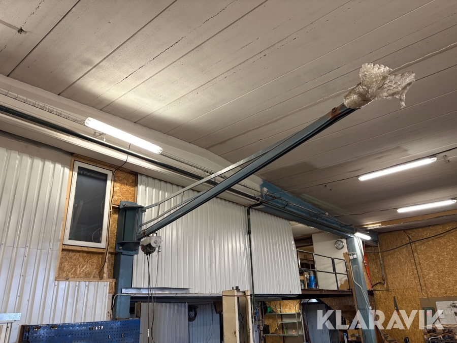 Väggsvängkran 4m/200kg