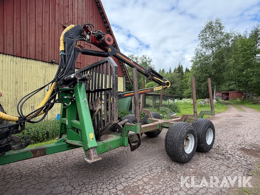 Skogsvagn Farma 9 ton med 9-51D kran