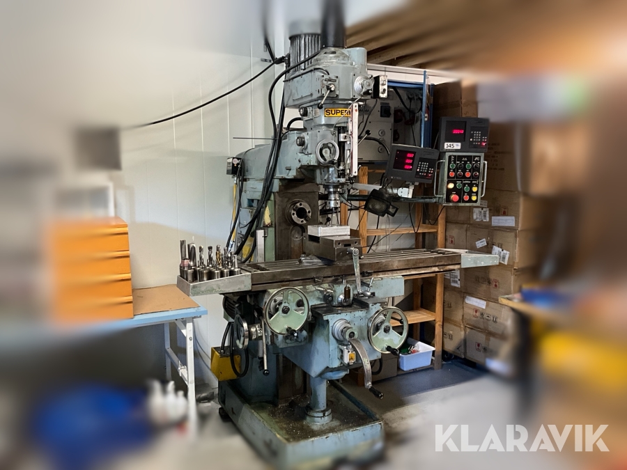 Fräs universal Supermax YCM-2GS med många tillbehör