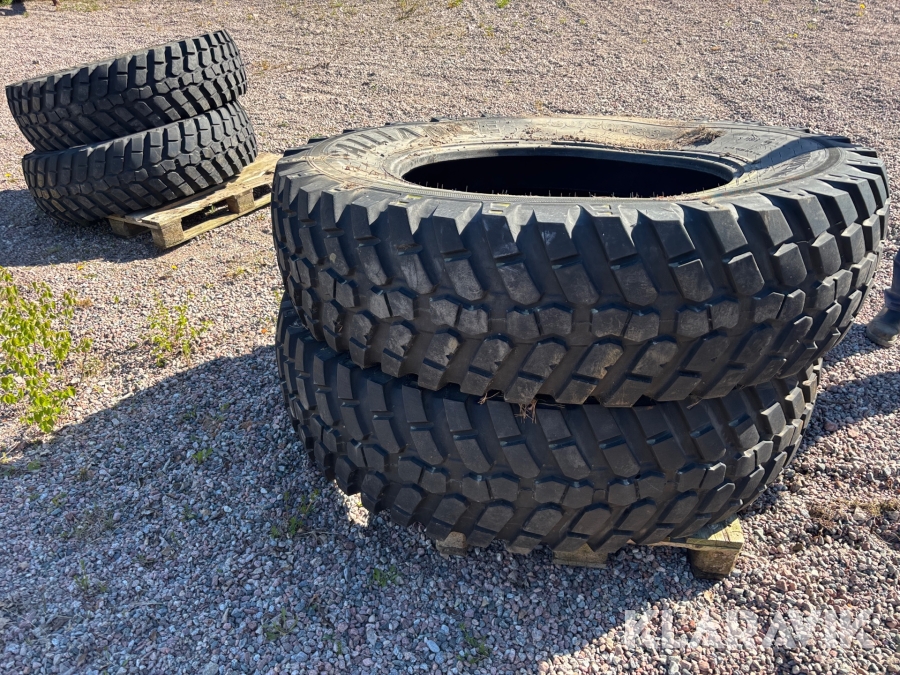 Entreprenaddäck för traktor Alliance Multiuse 550