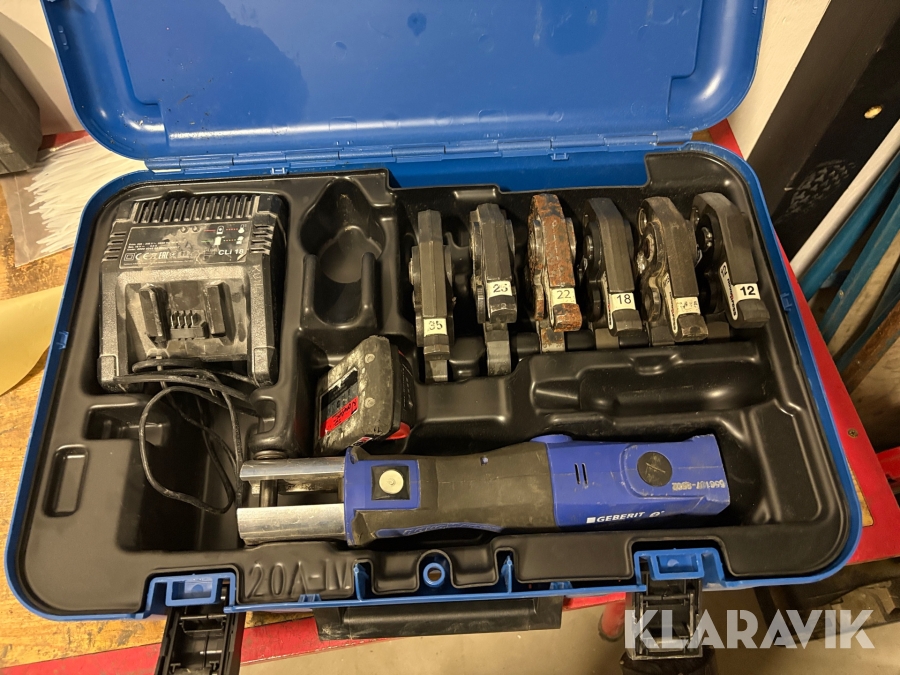 Pressmaskin Geberit ECO 203 plus Med M-käftar 12-35