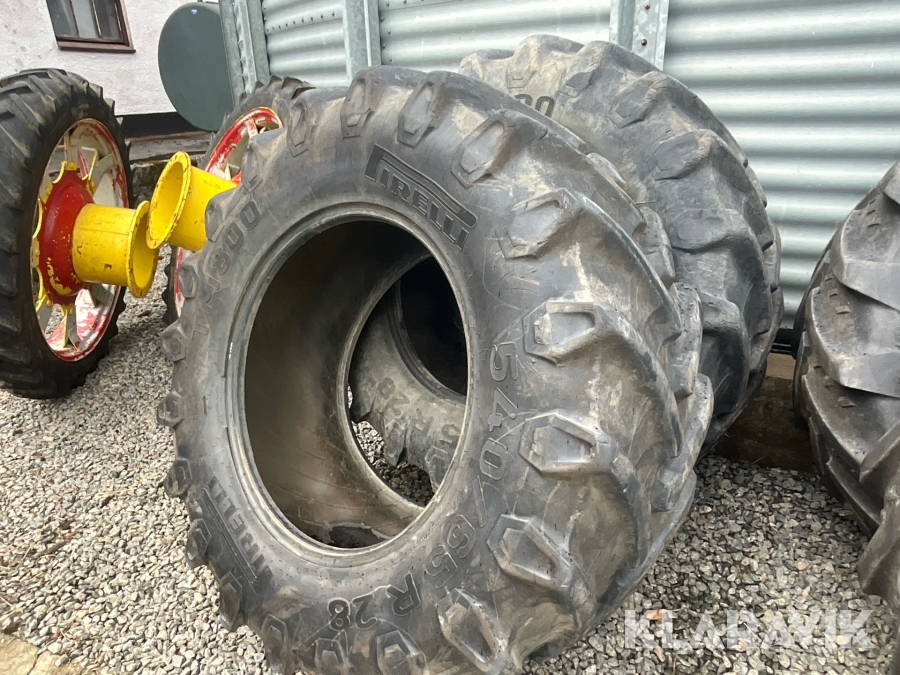 Traktordäck Pirelli TM800 540/65 R28