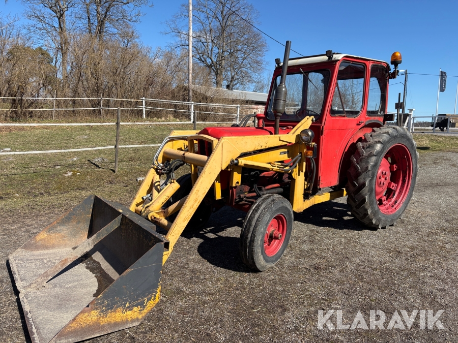 Veterantraktor Bolinder-Munktell BM 400 Volvo Buster med original vagn