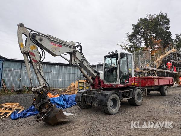 Grävmaskin Takeuchi TB295W med vagn och redskap
