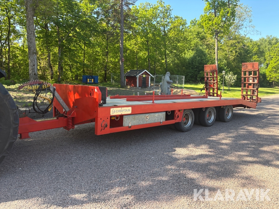 Maskintrailer Chiefrain Trailer med hydrauliska ramper
