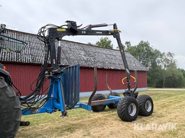 Skogsvagn Vreten II HVV 8.0 med kran Vreten 51-35 och vinsch
