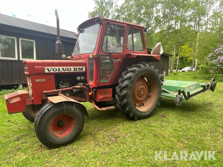Traktor Volvo BM 500 med betesputs