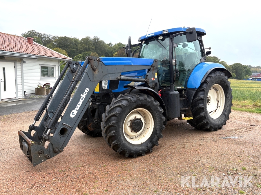 Traktor New Holland TS135A
