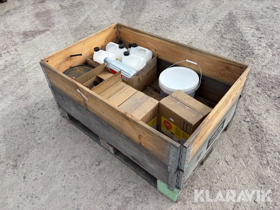 Diverse spackel/färg/vidhäftare