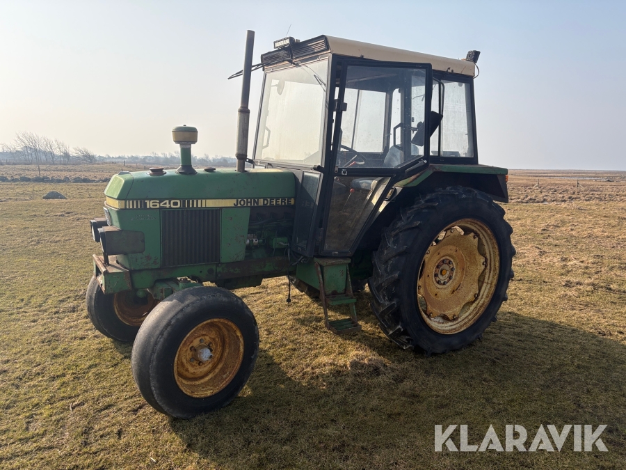 Traktor John Deere 1640