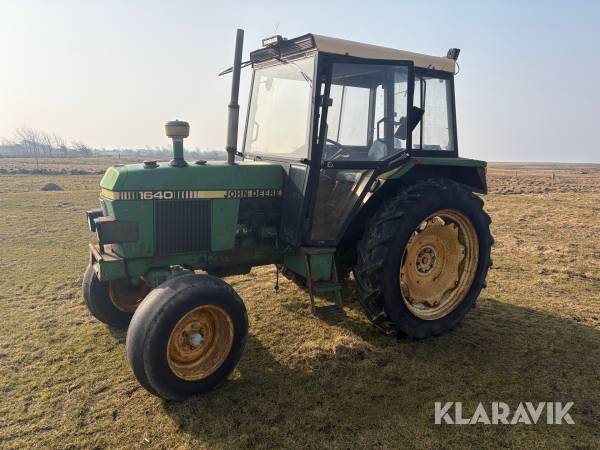 Traktor John Deere 1640