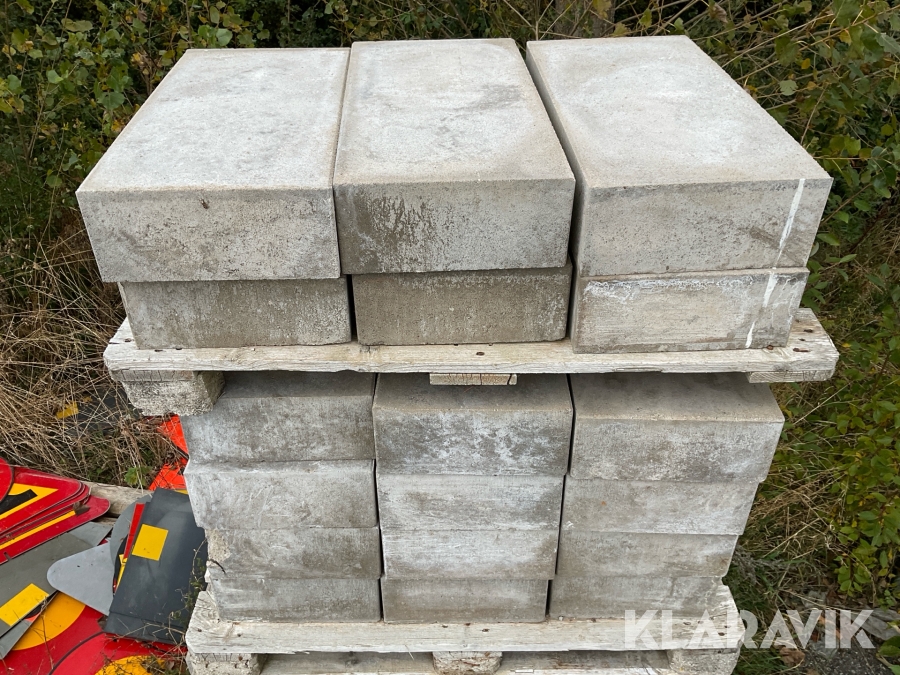 Betongplattor 30st