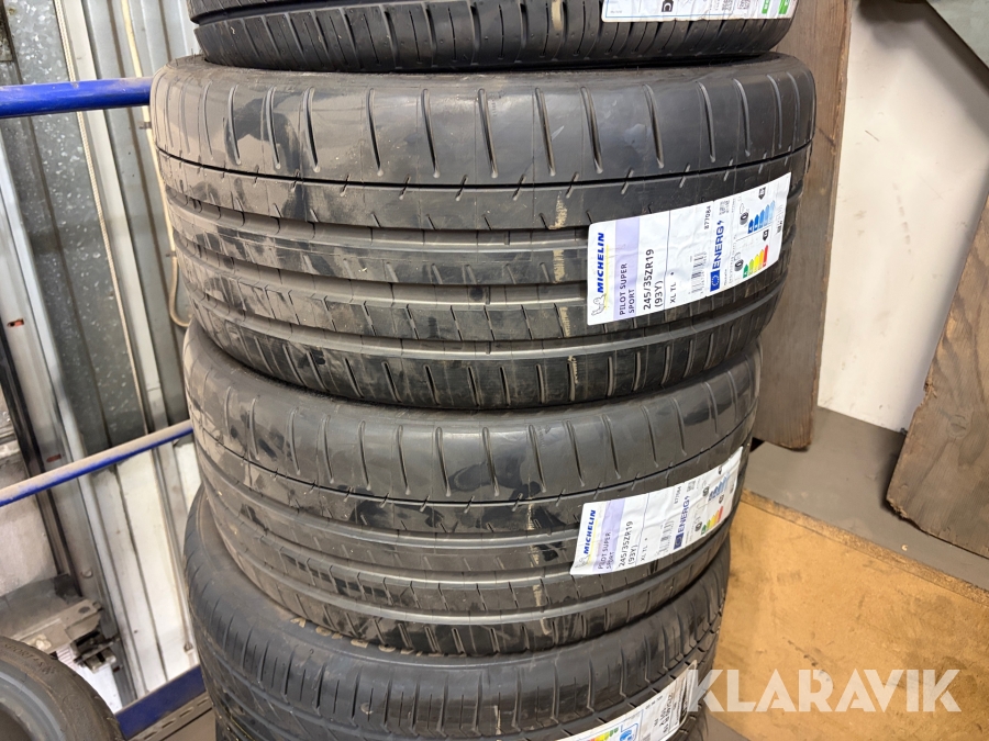 Däck Michelin Pilot Super Sport 245/35ZR19 2 st
