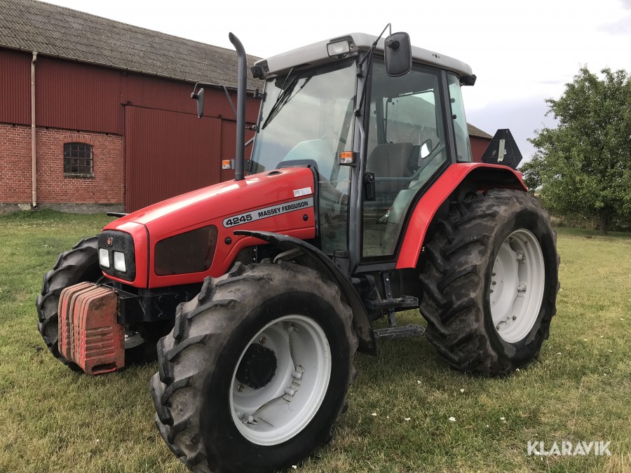 Traktor Massey Ferguson 4WD 4245
