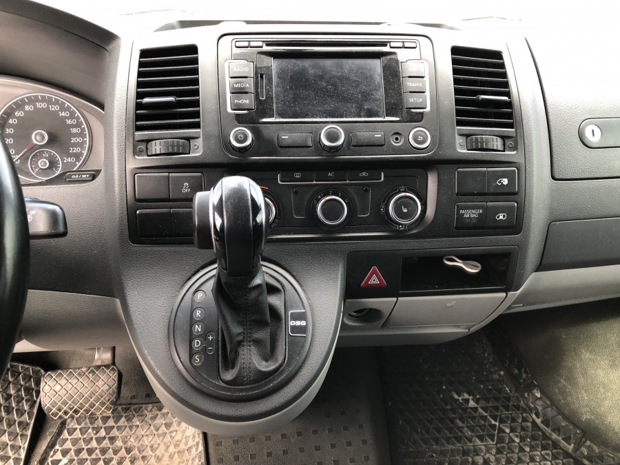 VW Transporter T5 2.0 TDI 5-sits