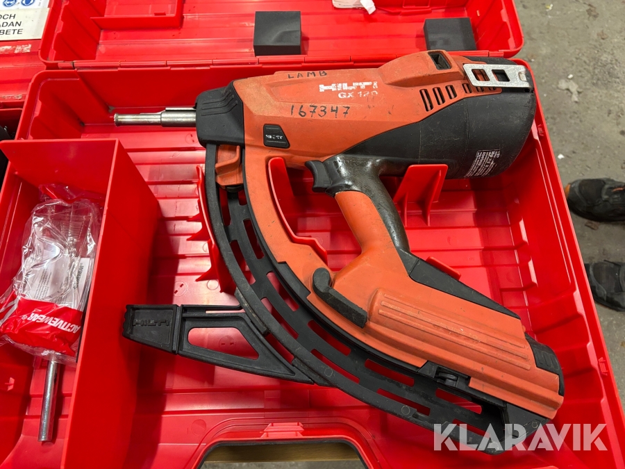 Parti med byggmaskiner Hilti & Max