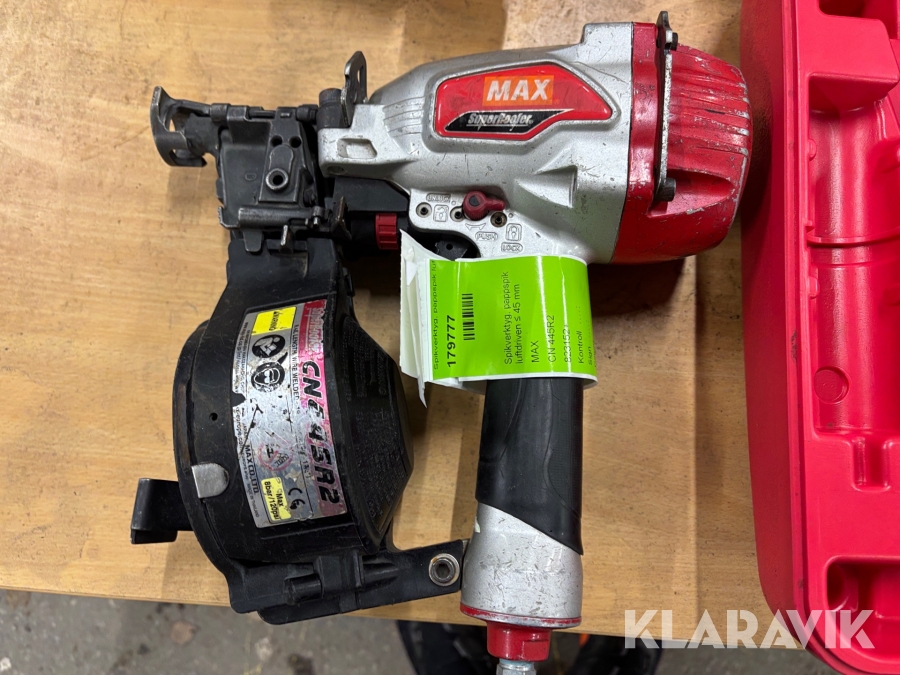 Parti med byggmaskiner Hilti & Max