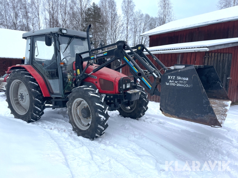 Traktor Massey Ferguson 4225 4WD med frontlastare och redskap