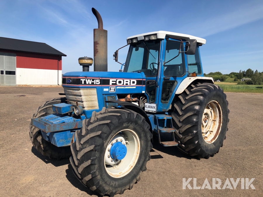 Traktor Ford TW-15 
