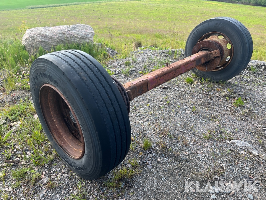 Hjulaxel till trailer