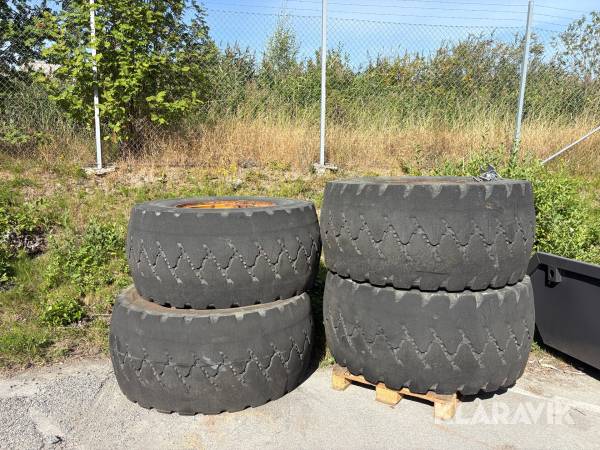Entreprenaddäck Bridgestone 650/65R25