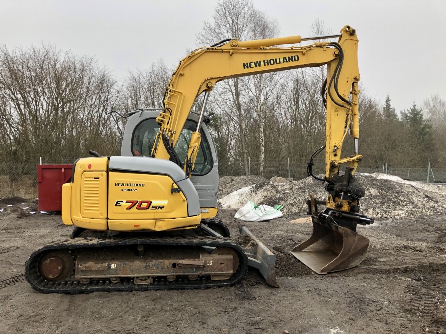 Bandgrävare New Holland E70SR