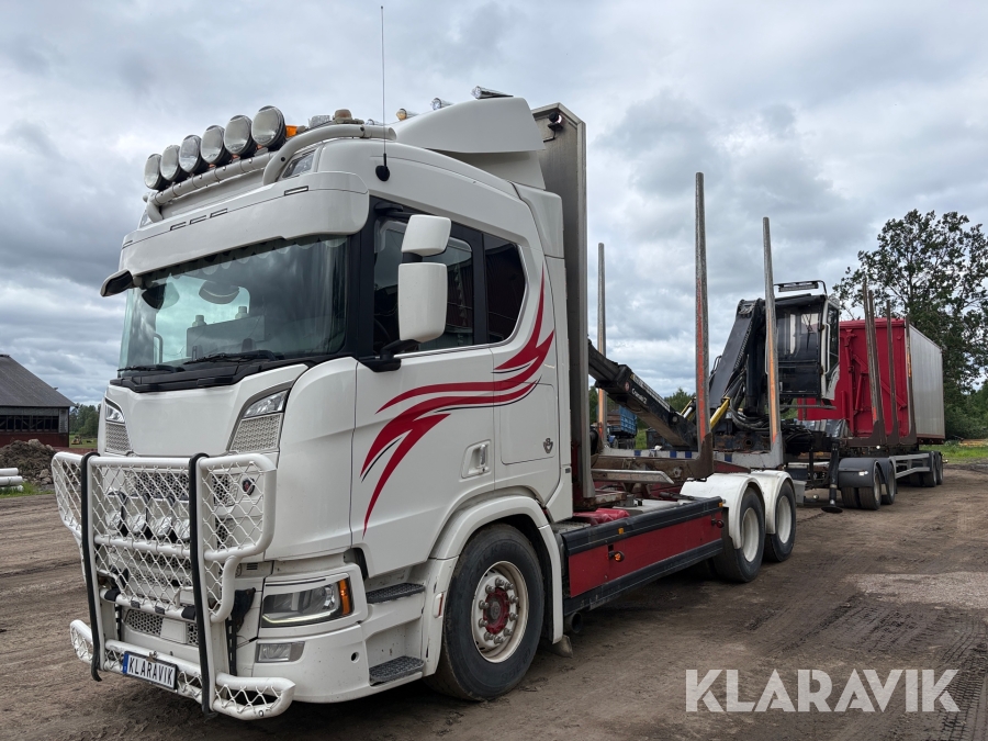 Timmerbil Scania R730 B6X4NB med timmerkran,släp och skåp