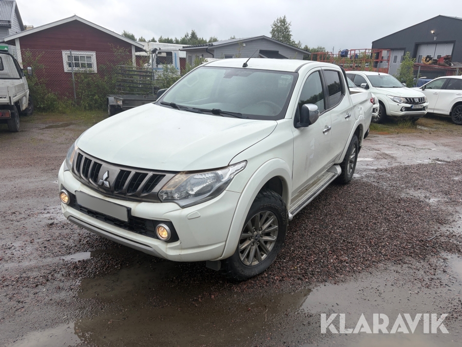 Pickup Mitsubishi L200 Dubbelhytt 4x4 Triton 2.4 DI-D