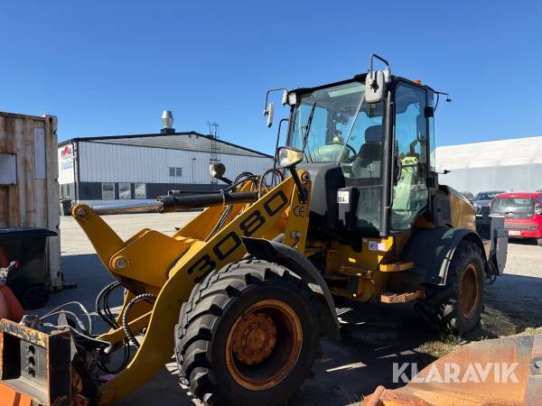 Hjullastare Swekip 3080 med vikplog & sandspridare